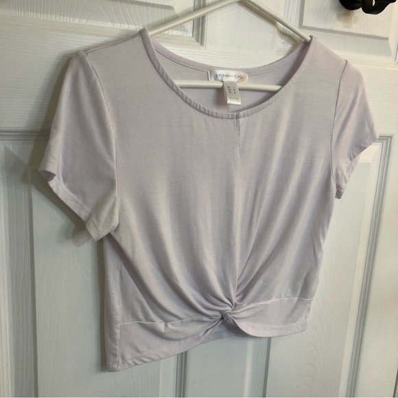 Knotted Crop Top Tee - Picture 4 of 14